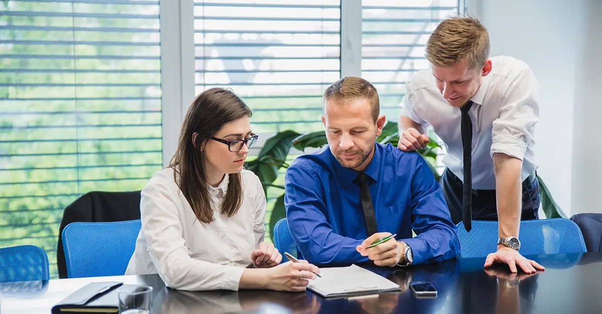 What Employee Loyalty Reports Reveal for Small Business Owners: Top Insights